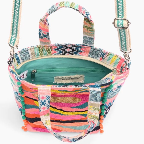 America & Beyond Daphne Small Tote NWT - Picture 9 of 9